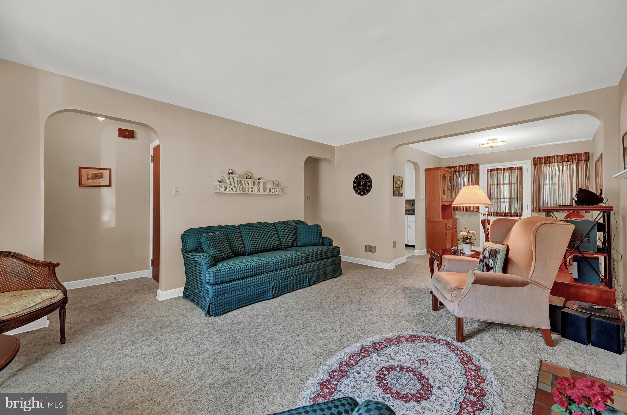 396 Waters Road York, PA 17403 - Photo 6 of 34
