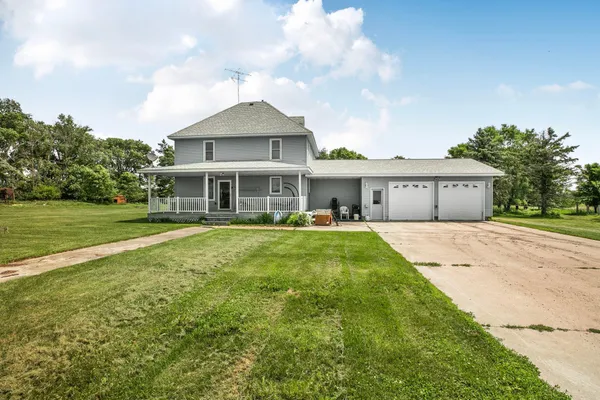 $2,800,000 | 21372 273rd Avenue, Paynesville, MN 56362
