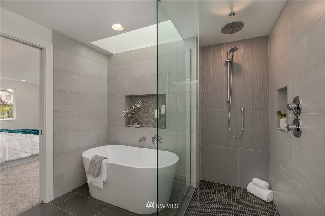 10118 Renton Avenue South Seattle, WA 98178 - Photo 13 of 39 Gallery Image 13