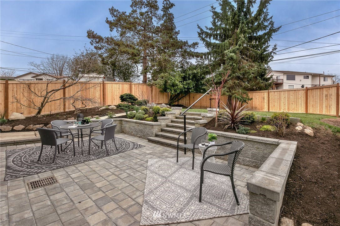 10118 Renton Avenue South Seattle, WA 98178 - Photo 14 of 39 Gallery Image 14