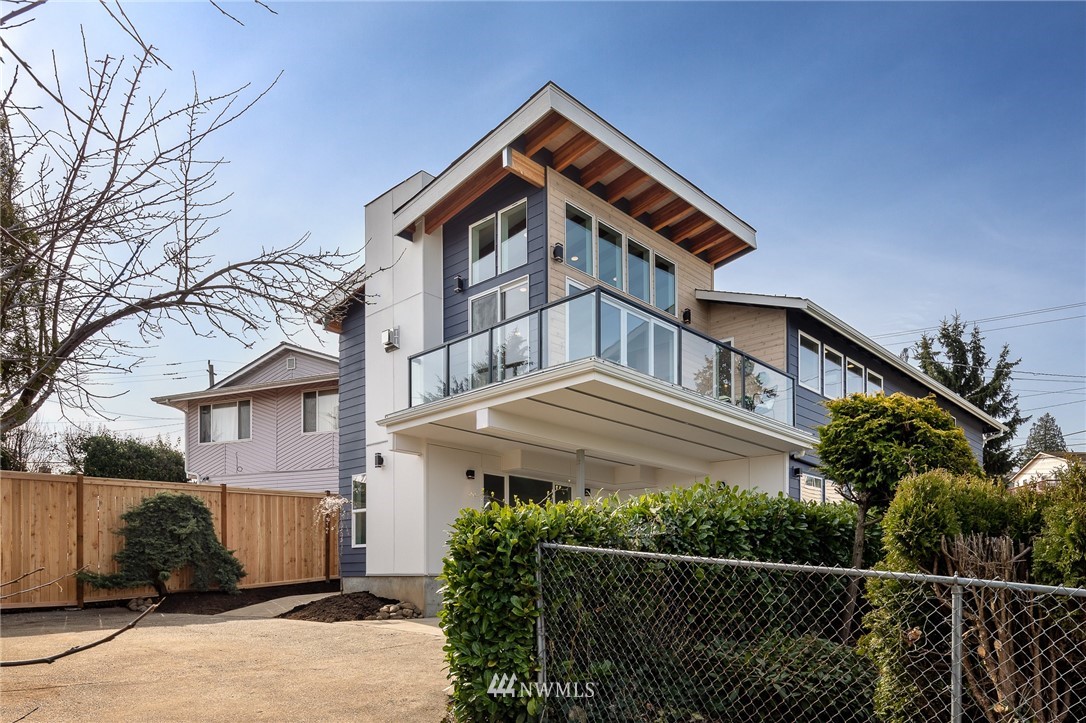10118 Renton Avenue South Seattle, WA 98178 - Photo 21 of 39 Gallery Image 21