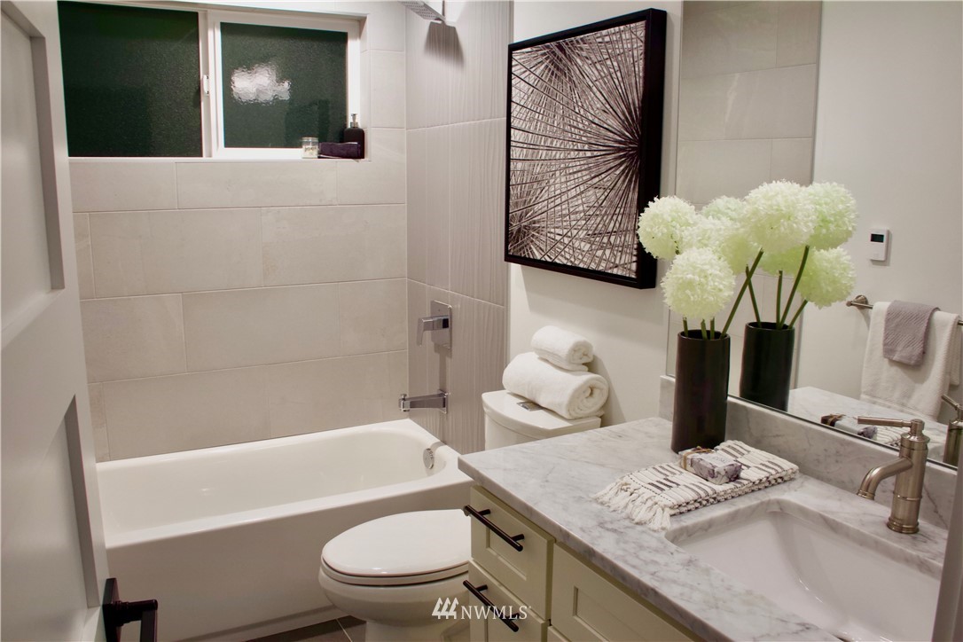 10118 Renton Avenue South Seattle, WA 98178 - Photo 25 of 39 Gallery Image 25