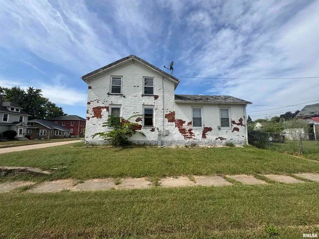 $25,000 | 517 12th Avenue, Fulton, IL 61252