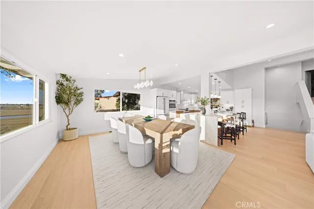 $3,290,000 | 2427 Vista Nobleza, Newport Beach, CA 92660
