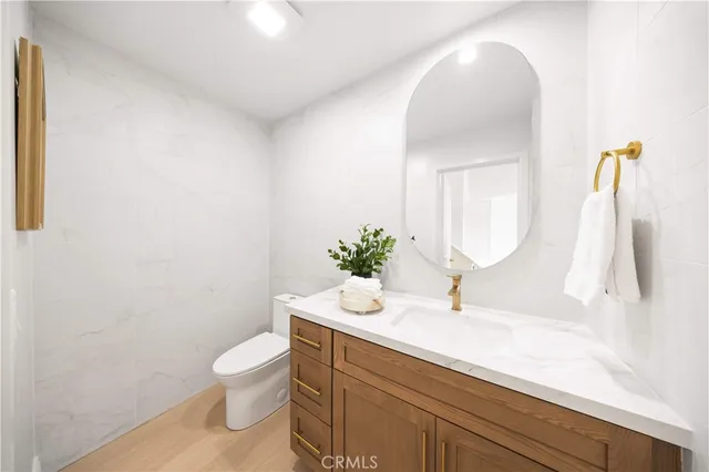 $3,290,000 | 2427 Vista Nobleza, Newport Beach, CA 92660