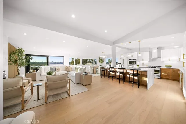 $3,290,000 | 2427 Vista Nobleza, Newport Beach, CA 92660