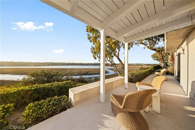 $3,290,000 | 2427 Vista Nobleza, Newport Beach, CA 92660