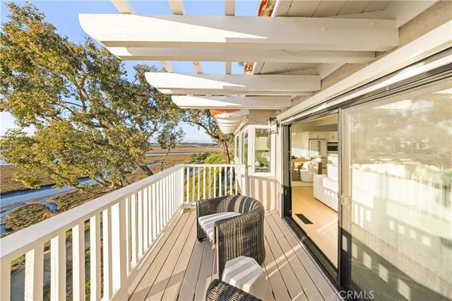 $3,290,000 | 2427 Vista Nobleza, Newport Beach, CA 92660