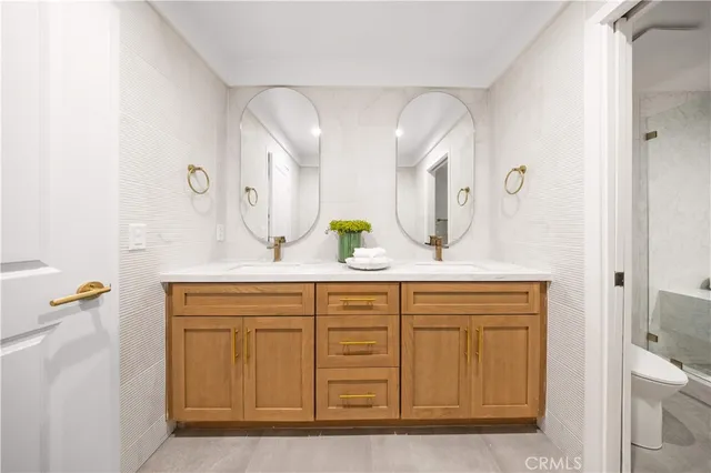 $3,290,000 | 2427 Vista Nobleza, Newport Beach, CA 92660