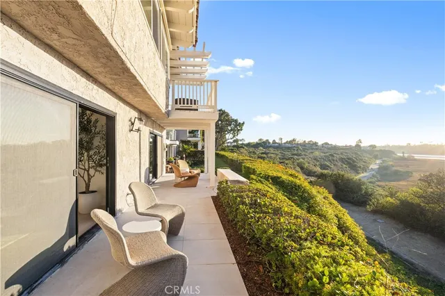 $3,290,000 | 2427 Vista Nobleza, Newport Beach, CA 92660
