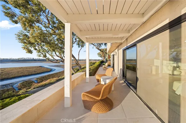 $3,290,000 | 2427 Vista Nobleza, Newport Beach, CA 92660