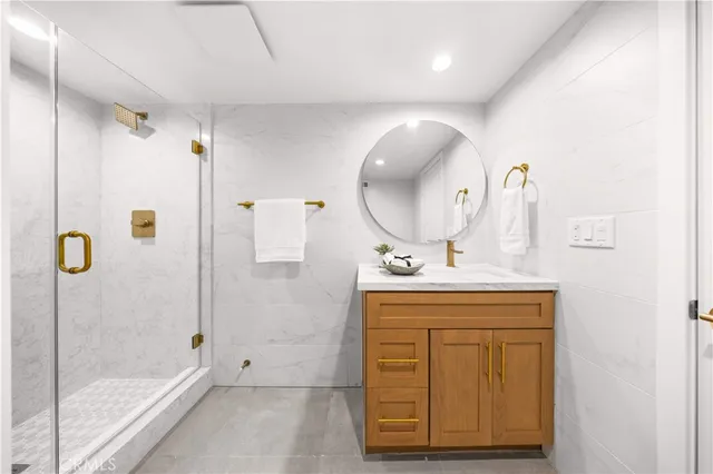 $3,290,000 | 2427 Vista Nobleza, Newport Beach, CA 92660