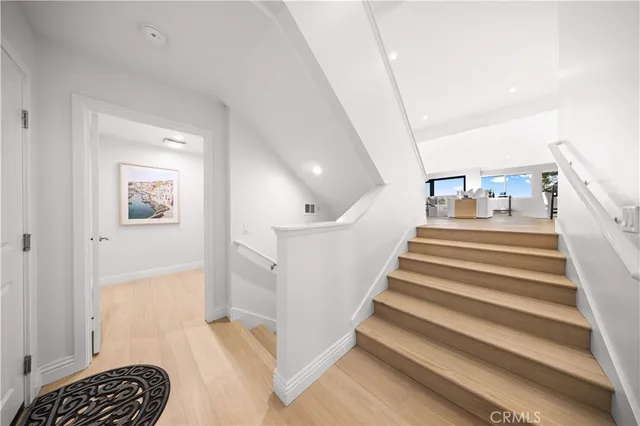 $3,290,000 | 2427 Vista Nobleza, Newport Beach, CA 92660