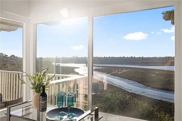 $3,290,000 | 2427 Vista Nobleza, Newport Beach, CA 92660