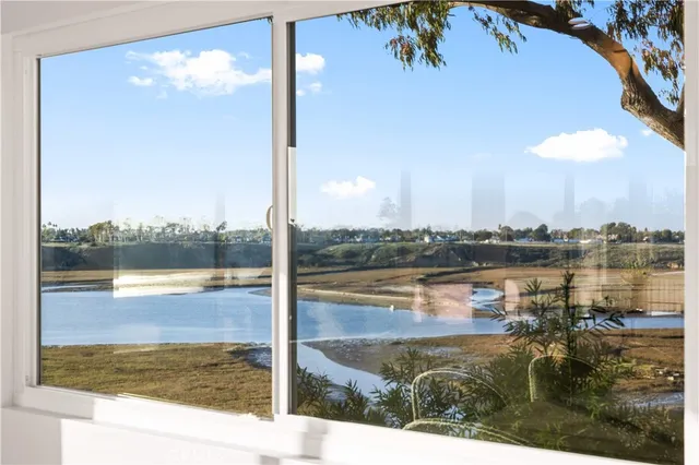 $3,290,000 | 2427 Vista Nobleza, Newport Beach, CA 92660