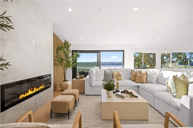$3,290,000 | 2427 Vista Nobleza, Newport Beach, CA 92660