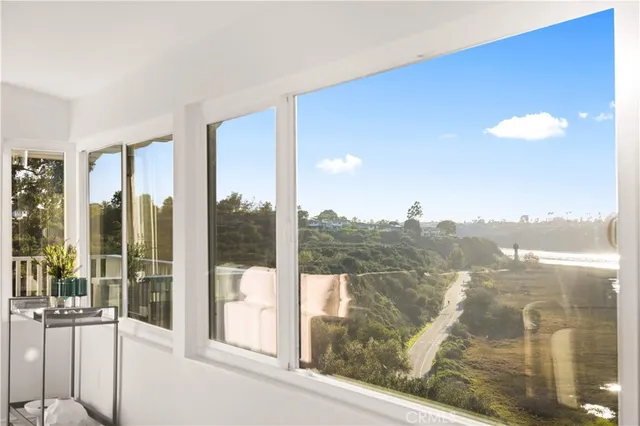 $3,290,000 | 2427 Vista Nobleza, Newport Beach, CA 92660