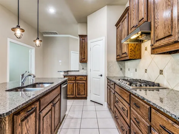 $2,850 | 820 Callcott Street, McKinney, TX 75072