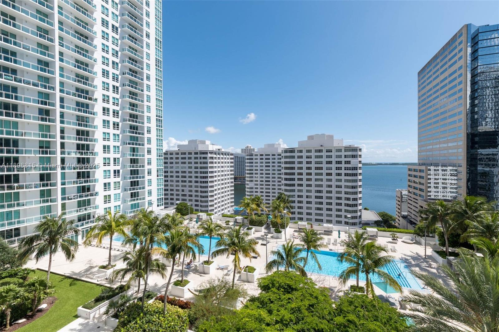 951 Brickell Avenue, Unit 1606 Miami, FL 33131 - Photo 28 of 30 a view of a building