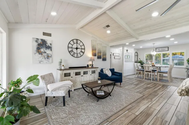 $930,000 | 1112 South Sunnyside Avenue, Fresno, CA 93727