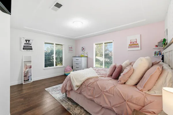 $895,000 | 1112 South Sunnyside Avenue, Fresno, CA 93727
