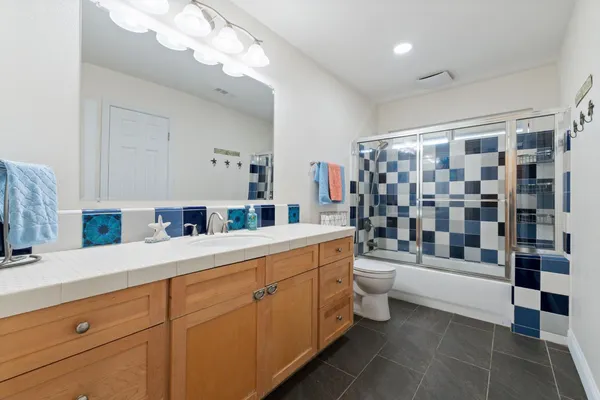 $895,000 | 1112 South Sunnyside Avenue, Fresno, CA 93727