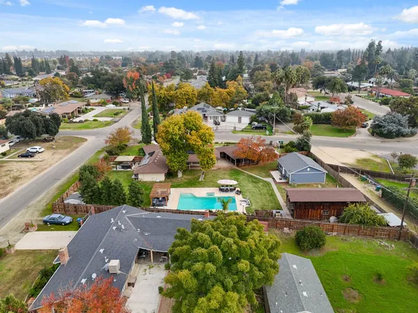 $895,000 | 1112 South Sunnyside Avenue, Fresno, CA 93727