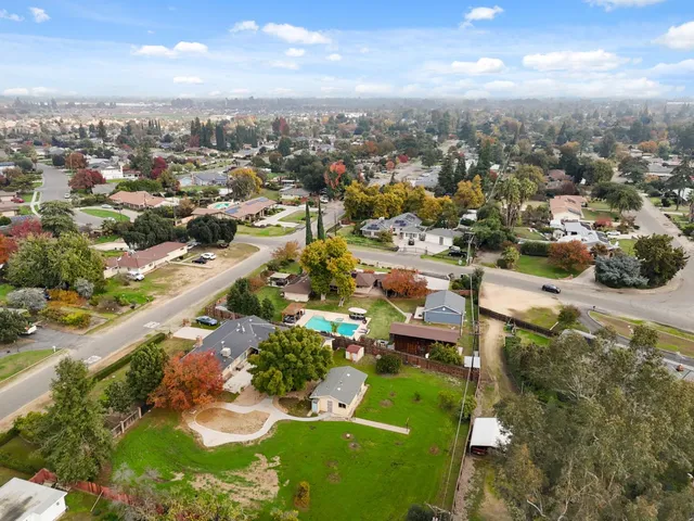 $930,000 | 1112 South Sunnyside Avenue, Fresno, CA 93727