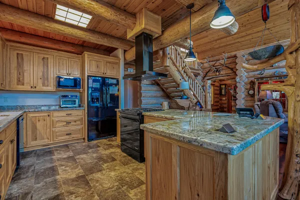 $724,000 | 43007 Shoshoni Loop, Fall River Mills, CA 96028