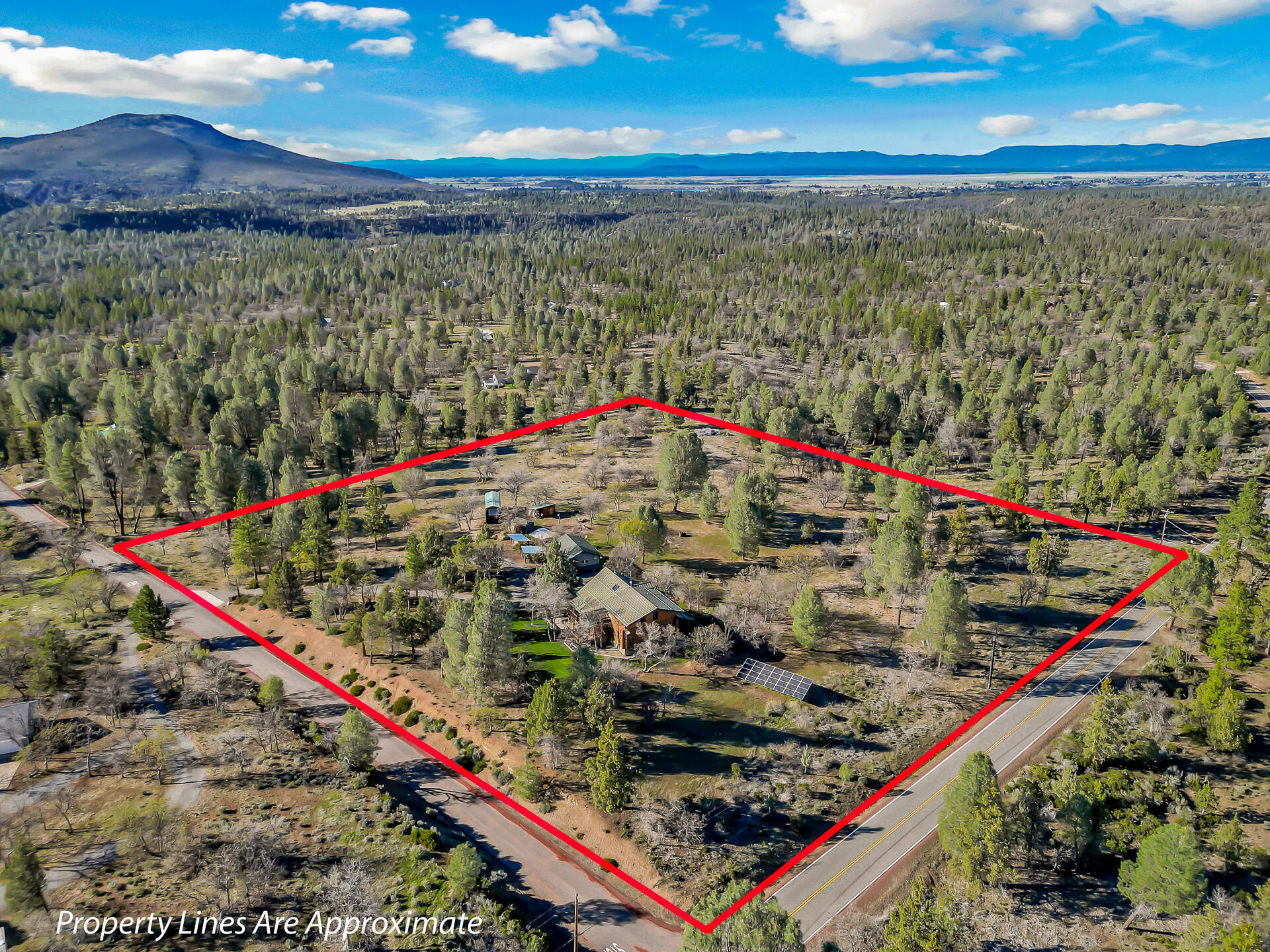 43007 Shoshoni Loop Fall River Mills, CA 96028 - Photo 5 of 87 43007ShoshoniLoop-49