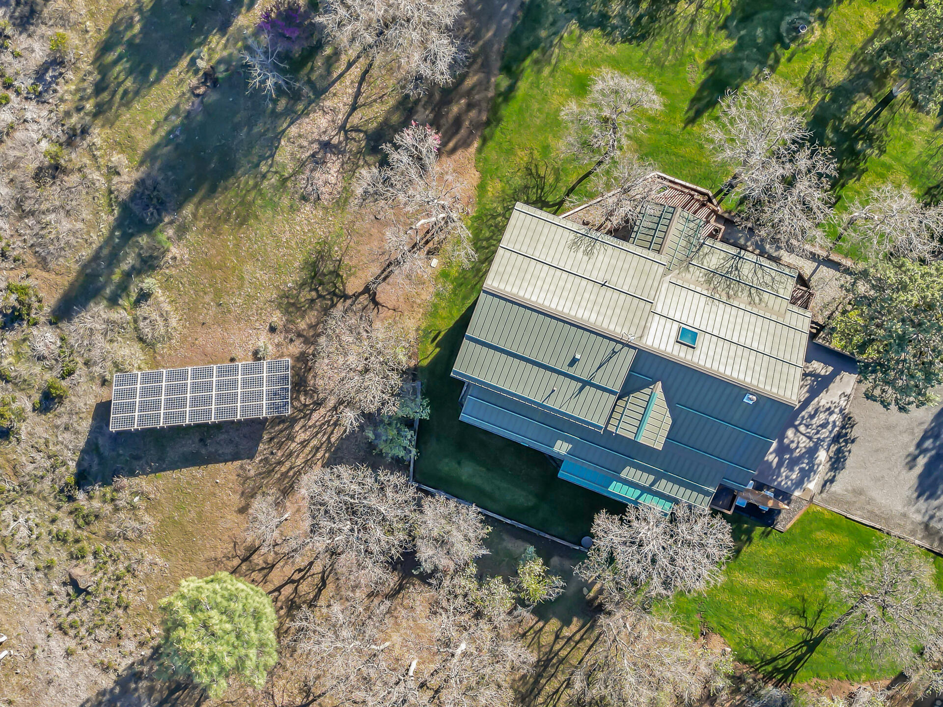 43007 Shoshoni Loop Fall River Mills, CA 96028 - Photo 10 of 87 43007ShoshoniLoop-16