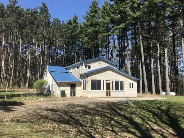 $469,900 | 8727 Lansing Avenue, Rives Junction, MI 49277