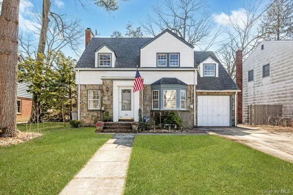 $825,000 | 16 Margaret Boulevard, Merrick, NY 11566