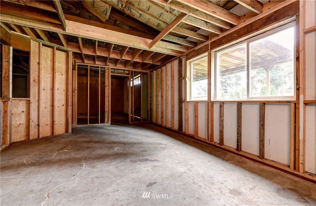 23507 49th Avenue Southeast Bothell, WA 98021 - Photo 16 of 25 a view of an empty room with a window