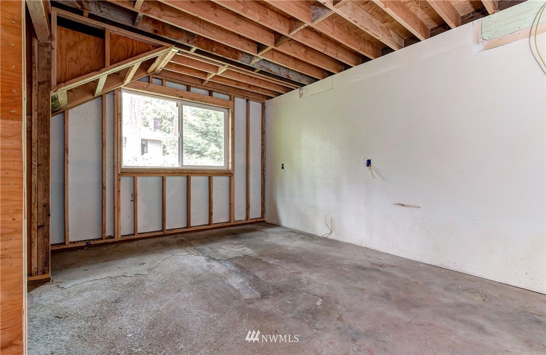 23507 49th Avenue Southeast Bothell, WA 98021 - Photo 7 of 25 a view of front door