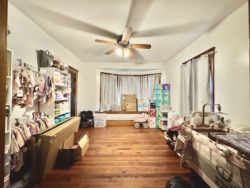 427 Orange Street Springfield, MA 01108 - Photo 16 of 39