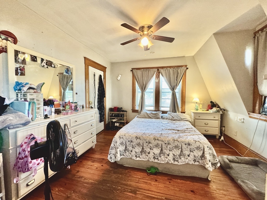 427 Orange Street Springfield, MA 01108 - Photo 21 of 39