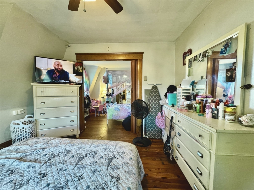 427 Orange Street Springfield, MA 01108 - Photo 22 of 39