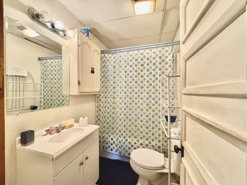 427 Orange Street Springfield, MA 01108 - Photo 26 of 39