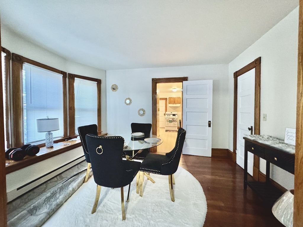 427 Orange Street Springfield, MA 01108 - Photo 3 of 39