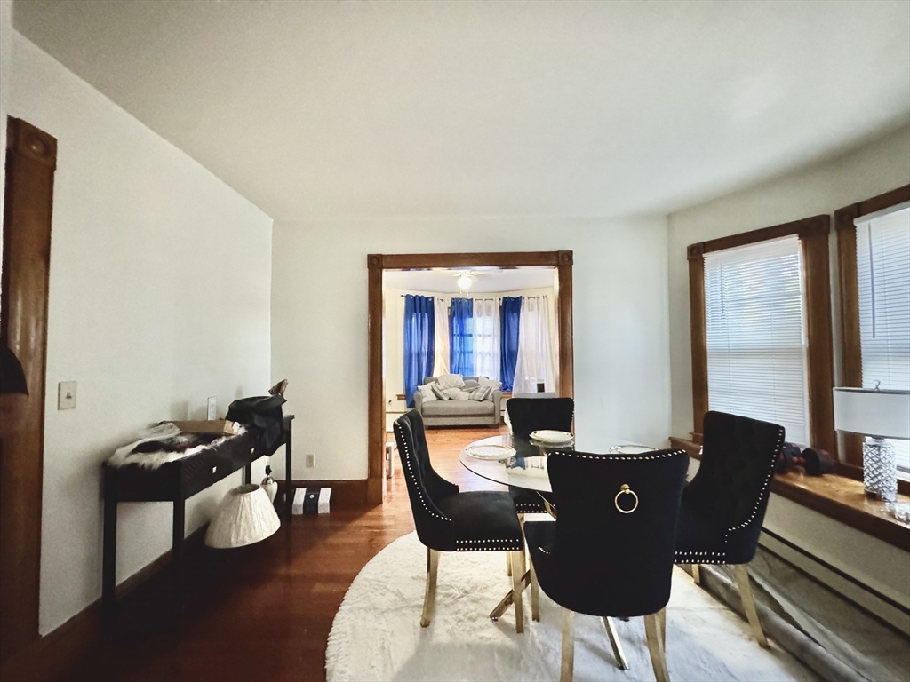 427 Orange Street Springfield, MA 01108 - Photo 4 of 39