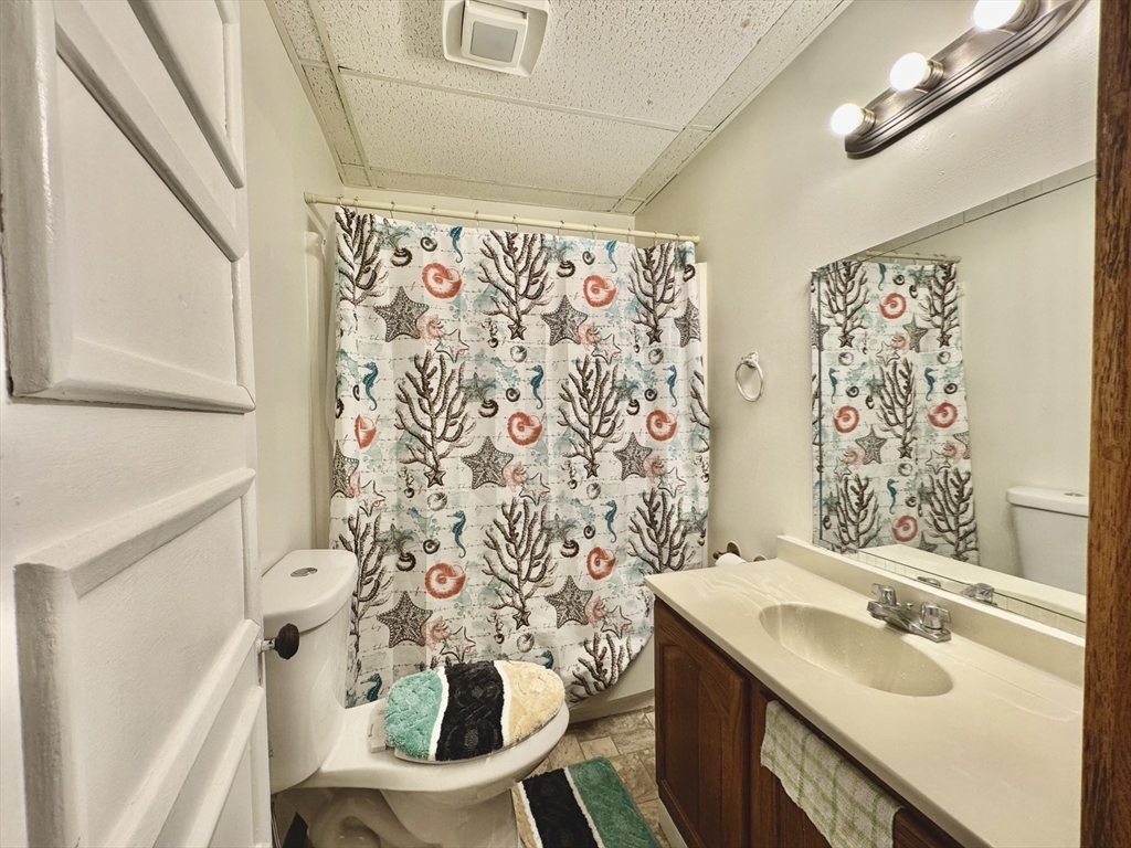 427 Orange Street Springfield, MA 01108 - Photo 7 of 39