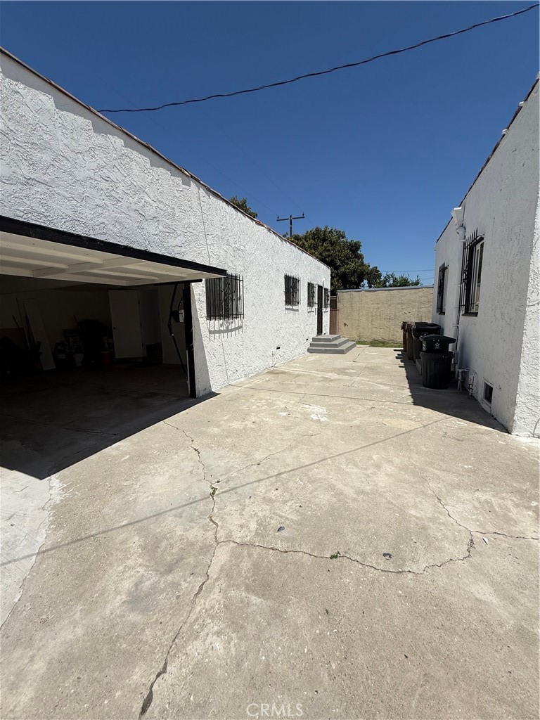 1415 North Spring Avenue Compton, CA 90221 - Photo 63 of 73