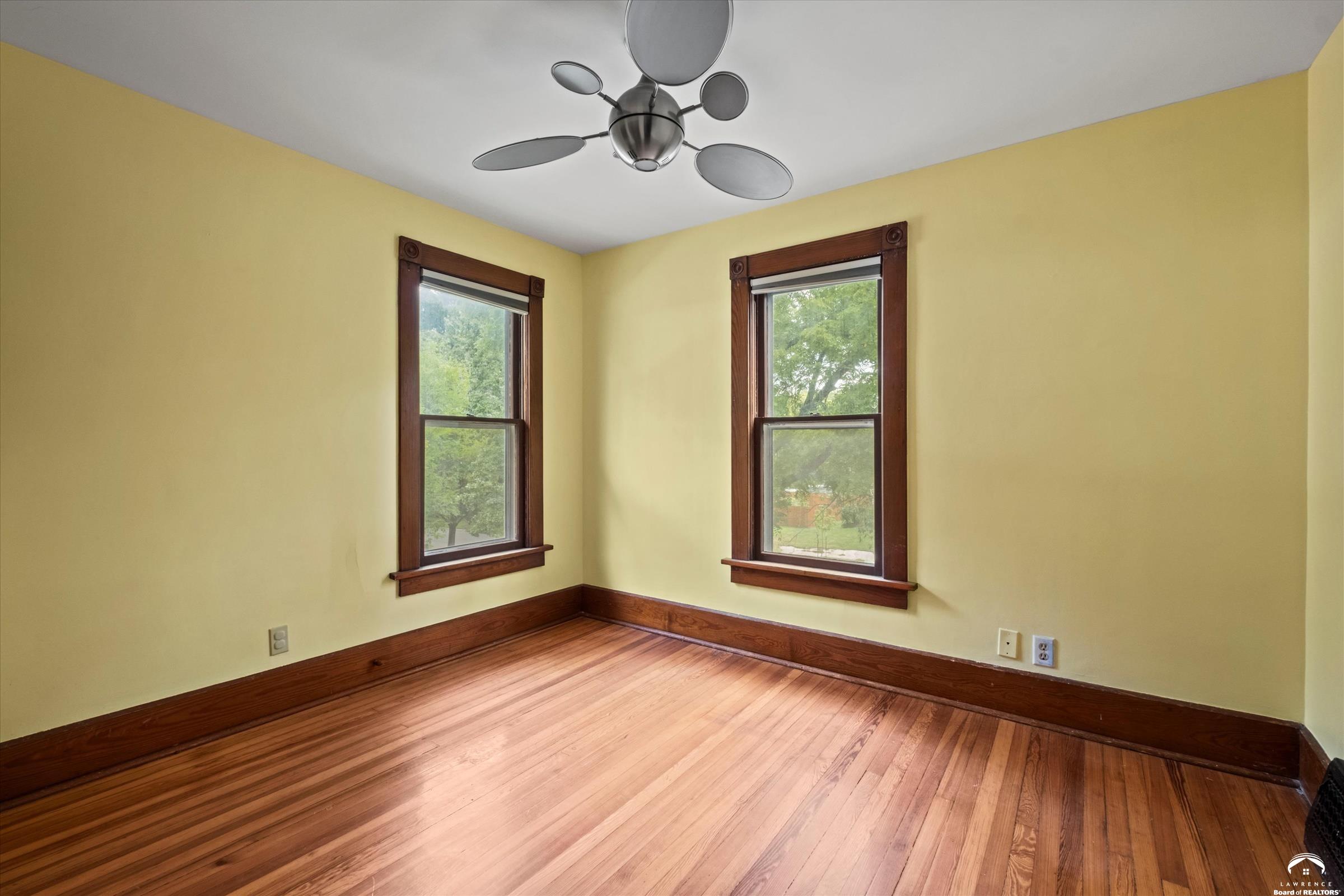 817 Maine Street Lawrence, KS 66044 - Photo 20 of 37