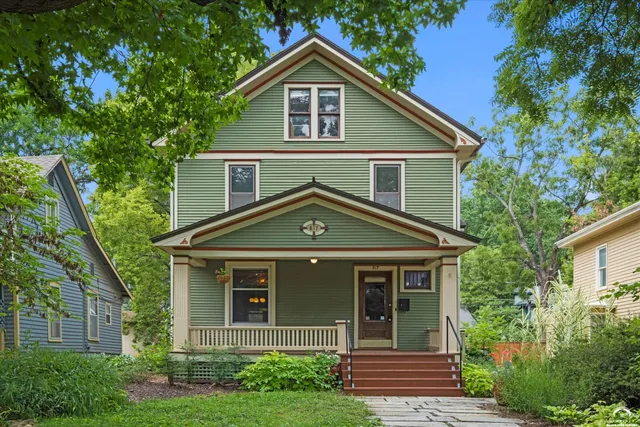 $489,900 | 817 Maine Street, Lawrence, KS 66044
