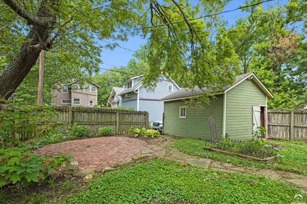$464,900 | 817 Maine Street, Lawrence, KS 66044