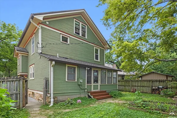 $464,900 | 817 Maine Street, Lawrence, KS 66044