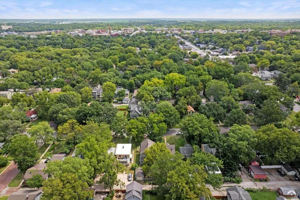 $464,900 | 817 Maine Street, Lawrence, KS 66044