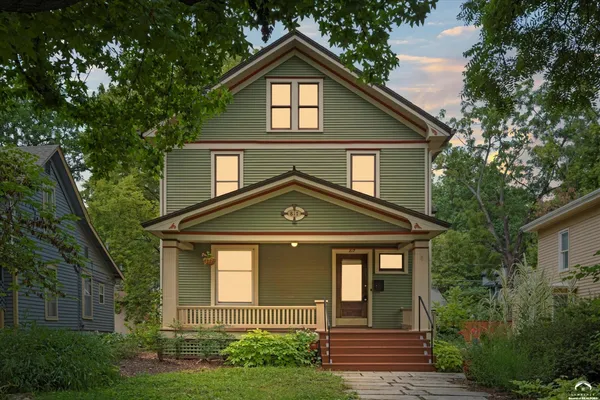 $464,900 | 817 Maine Street, Lawrence, KS 66044