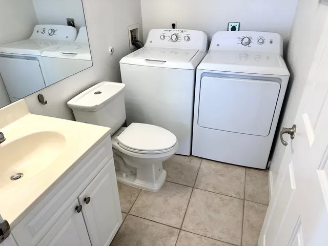 $2,500 | 8081 Severn Drive, Unit D, Boca Raton, FL 33433